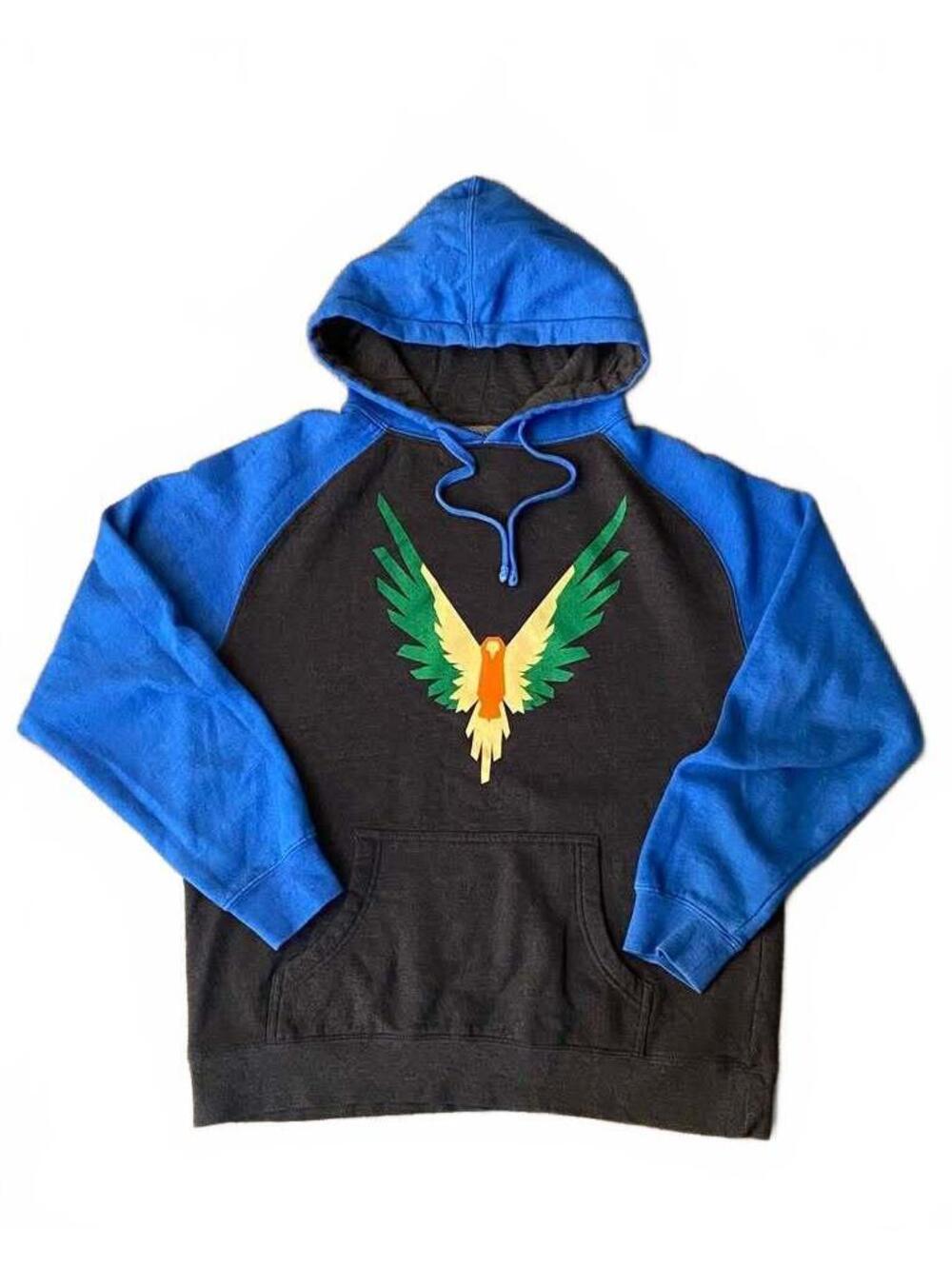 Maverick by Logan Paul Men's Size Medium graphic print hoodie